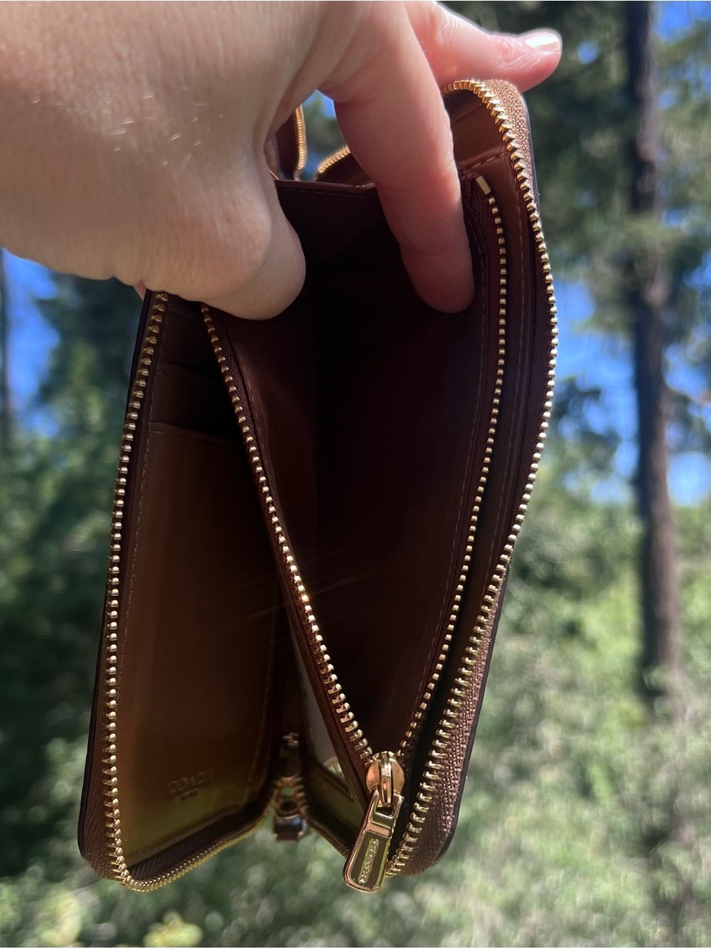 COACH Medium Signature Brown Wallet with Gold Hardware AUTHENTIC - Picture 7 of 13